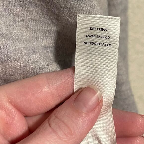 Chico’s- Women’s Grey Knit Wool Waterfall Open Front Cardigan, Size 1 = US 6 - Picture 8 of 10